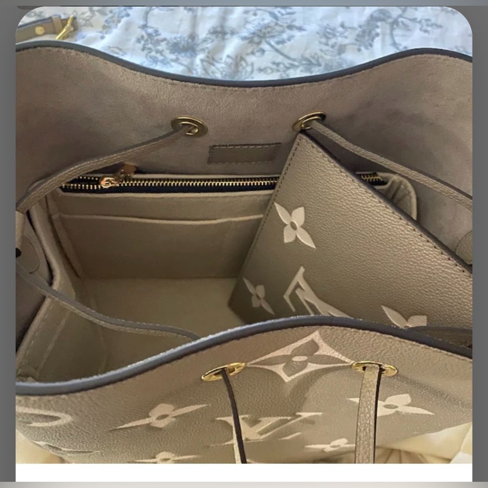 Louis Vuitton Neonoe Organizer